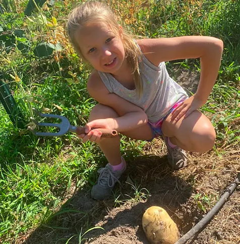 Lewis Meadows Photo Gallery 10